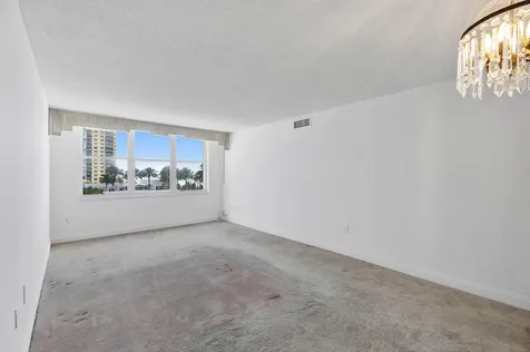 2751 S Ocean Drive Hollywood FL 33019