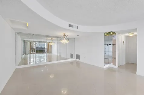 2751 S Ocean Drive Hollywood FL 33019