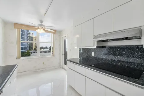 2751 S Ocean Drive Hollywood FL 33019