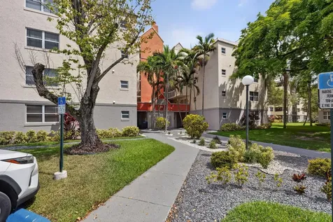 8363 Lake Drive Doral FL 33166