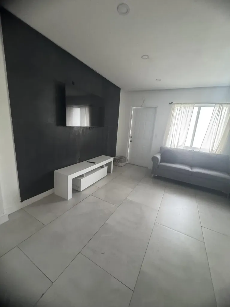 2201 Greene Street Hollywood FL 33020