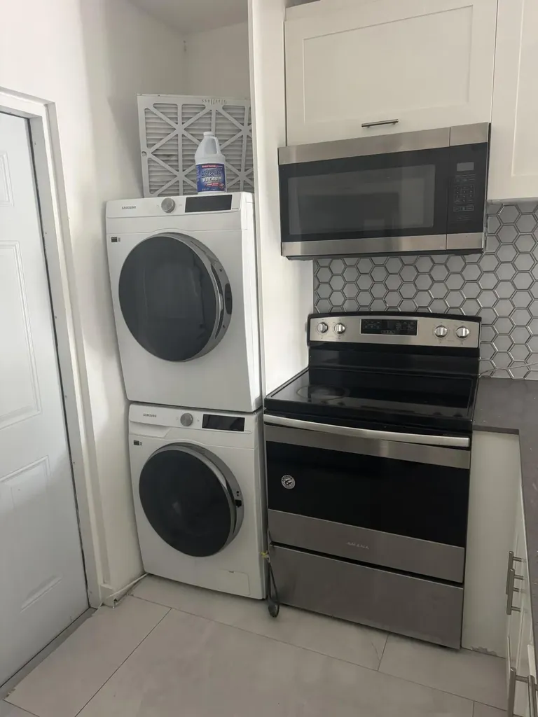 2201 Greene Street Hollywood FL 33020