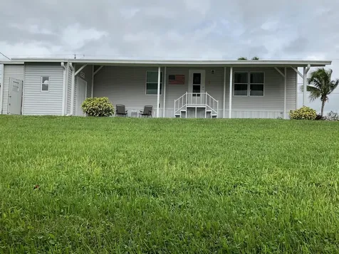 2518 SE 32nd Street Okeechobee FL 34974