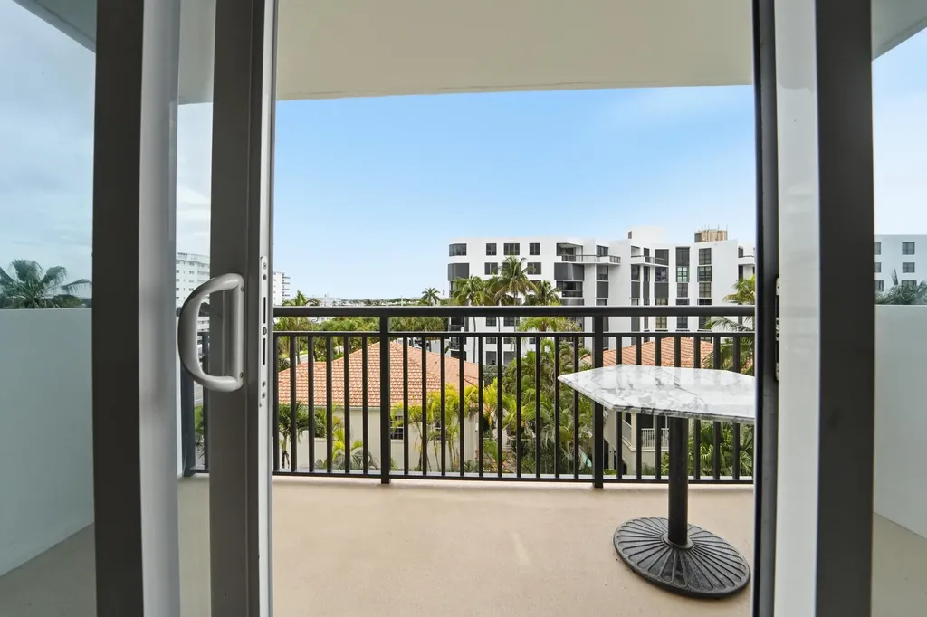 1149 Hillsboro Hillsboro Beach FL 33062