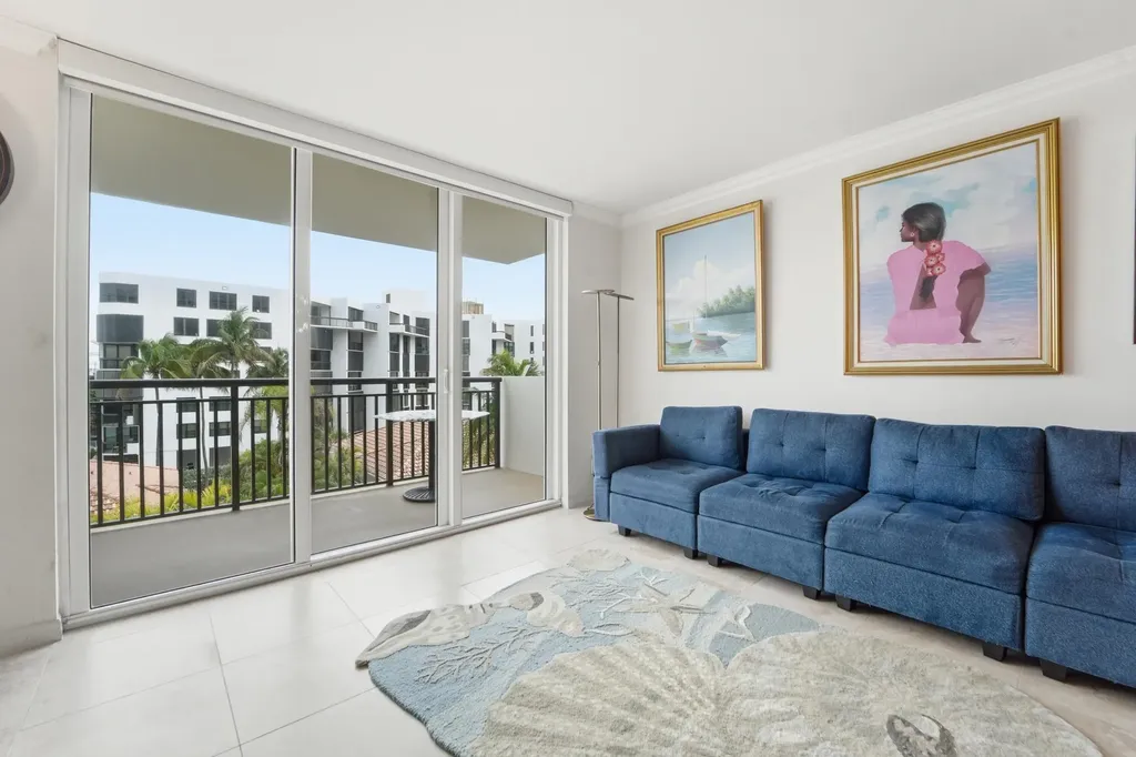 1149 Hillsboro Hillsboro Beach FL 33062