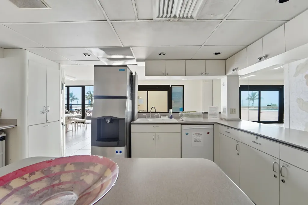 1149 Hillsboro Hillsboro Beach FL 33062