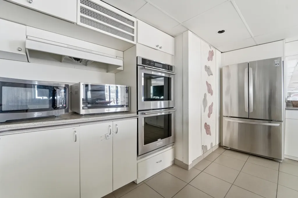 1149 Hillsboro Hillsboro Beach FL 33062