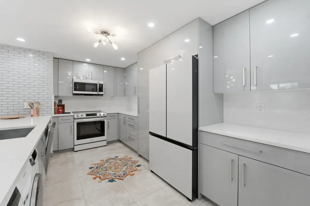 1149 Hillsboro Hillsboro Beach FL 33062