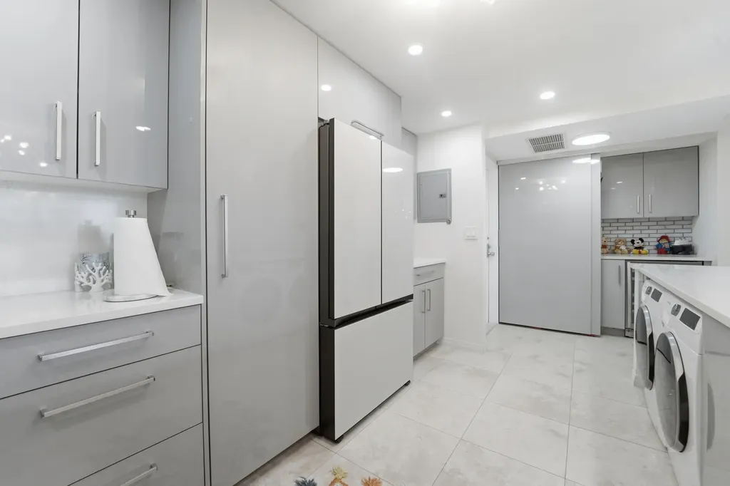 1149 Hillsboro Hillsboro Beach FL 33062