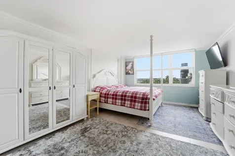 1149 Hillsboro Hillsboro Beach FL 33062
