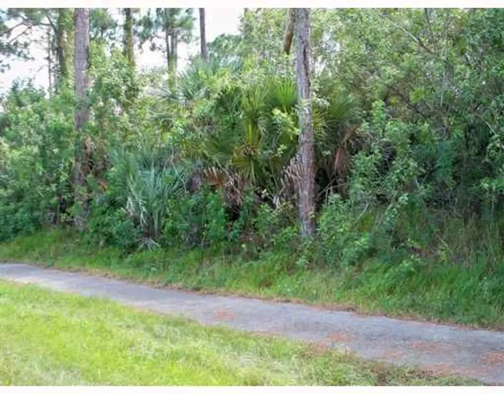 Xx Sycamore Drive W Loxahatchee FL 33470