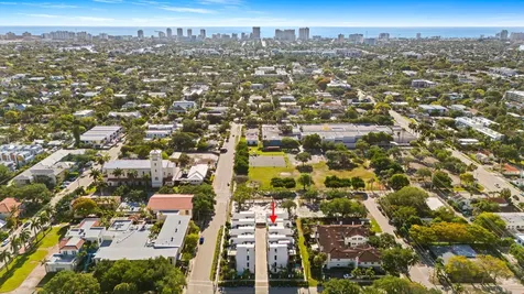 818 NE 2nd Street Fort Lauderdale FL 33301