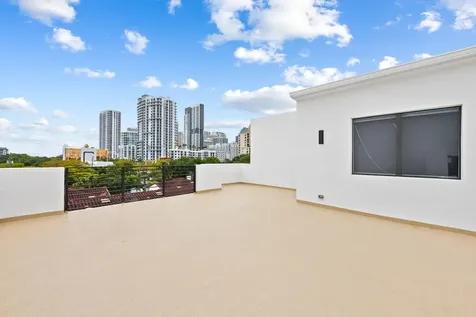 818 NE 2nd Street Fort Lauderdale FL 33301