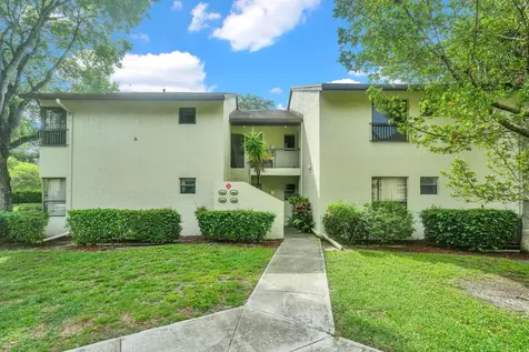 3287 Cocoplum Circle Coconut Creek FL 33063