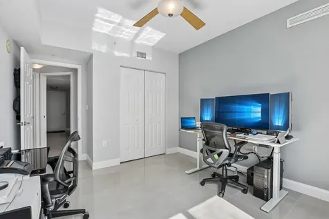1755 E Hallandale Beach Boulevard Hallandale Beach FL 33009