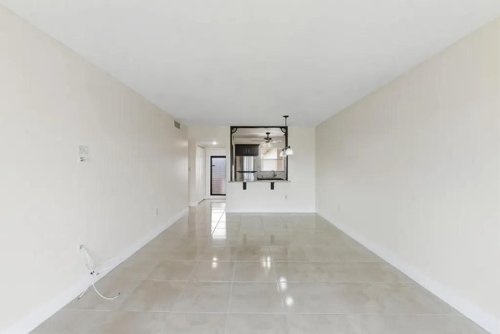 2651 E Sunrise Lakes Drive E Sunrise FL 33322