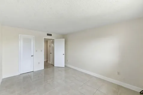 2651 E Sunrise Lakes Drive E Sunrise FL 33322