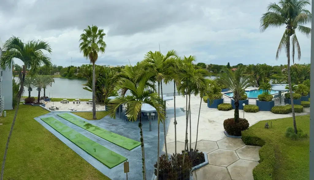 879 NE 195th Street Miami FL 33179