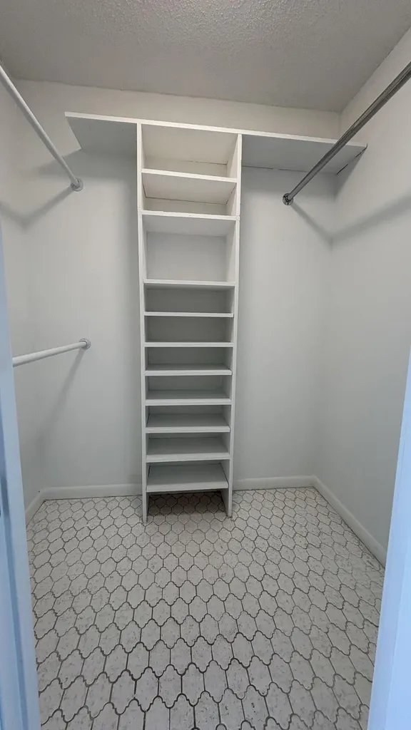879 NE 195th Street Miami FL 33179