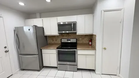 879 NE 195th Street Miami FL 33179