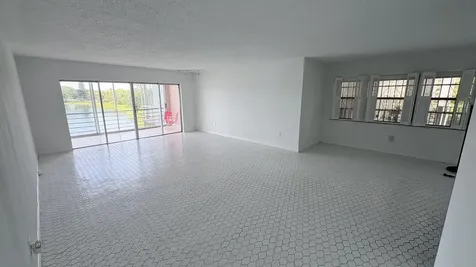 879 NE 195th Street Miami FL 33179