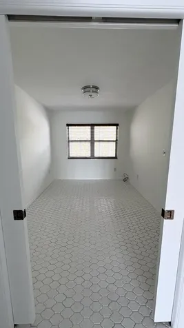 879 NE 195th Street Miami FL 33179