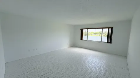 879 NE 195th Street Miami FL 33179