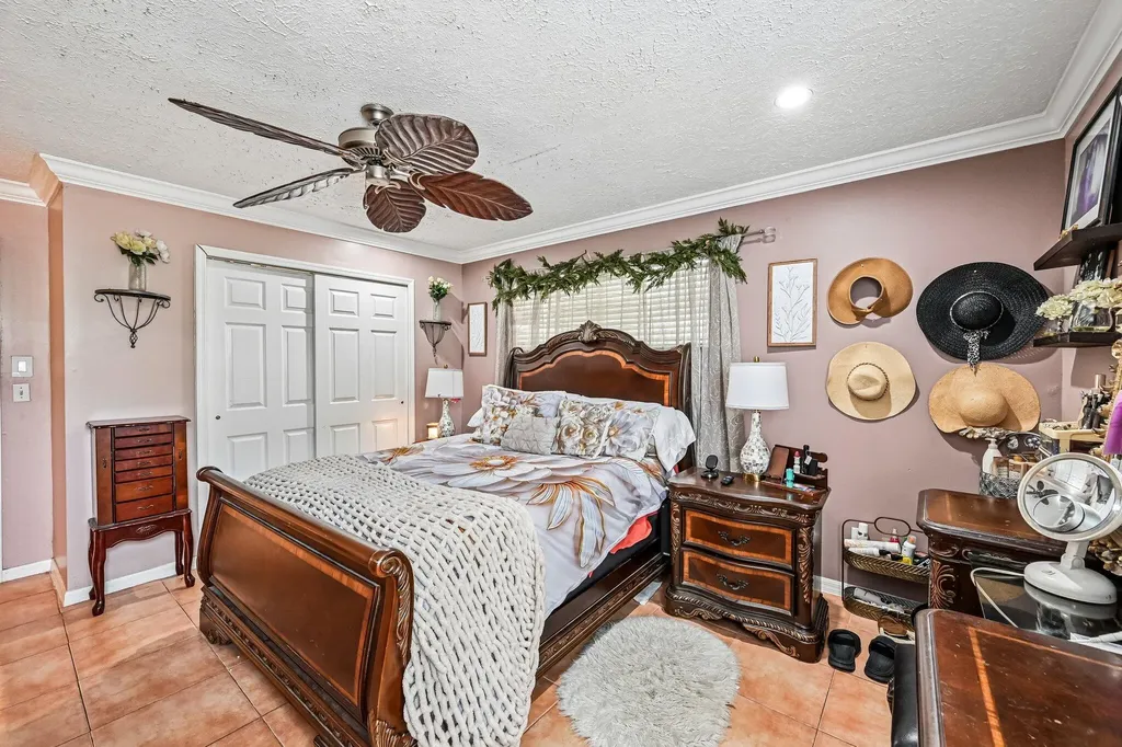 2457 SW Mercer Street Port St Lucie FL 34984