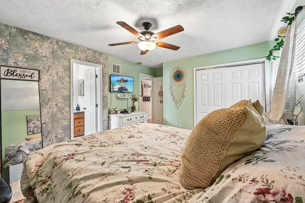 2457 SW Mercer Street Port St Lucie FL 34984