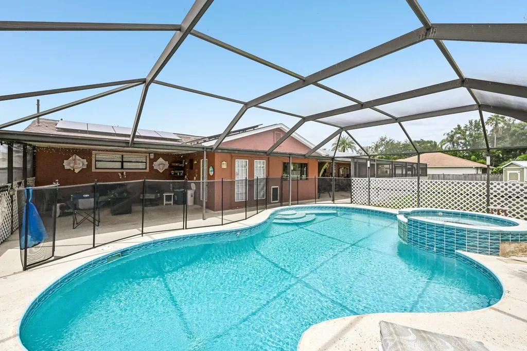2457 SW Mercer Street Port St Lucie FL 34984