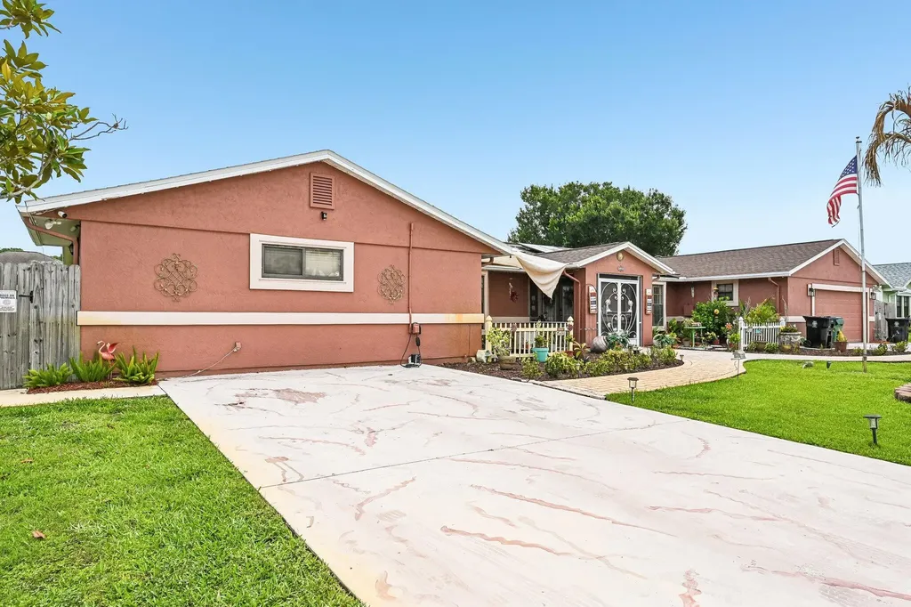 2457 SW Mercer Street Port St Lucie FL 34984