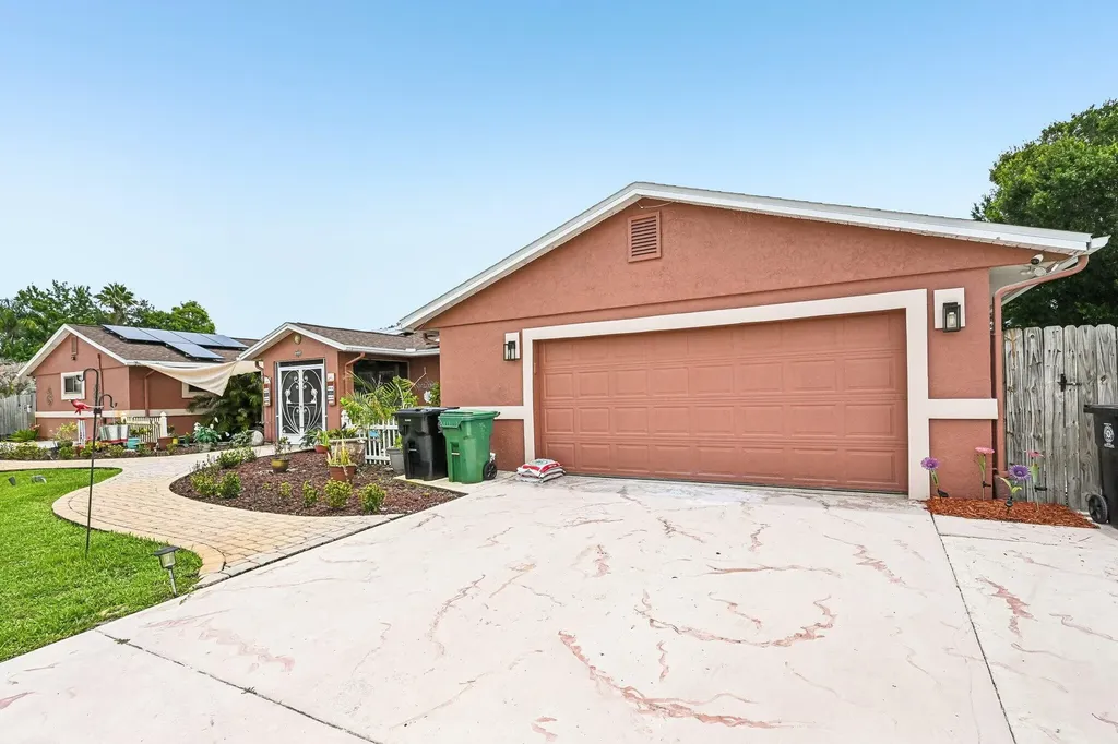 2457 SW Mercer Street Port St Lucie FL 34984