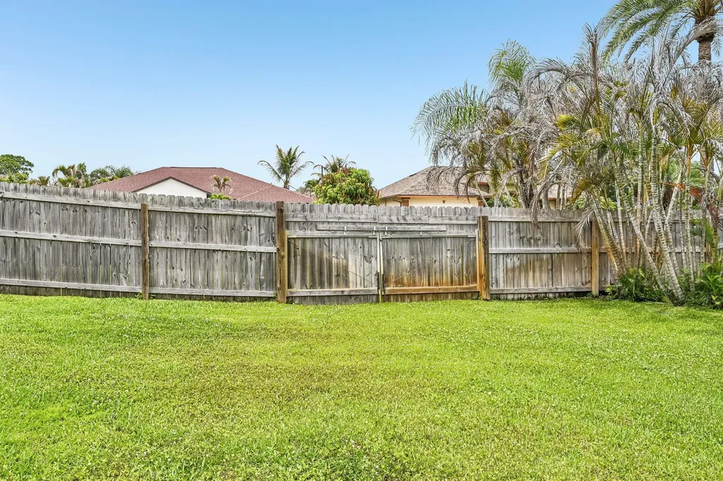 2457 SW Mercer Street Port St Lucie FL 34984