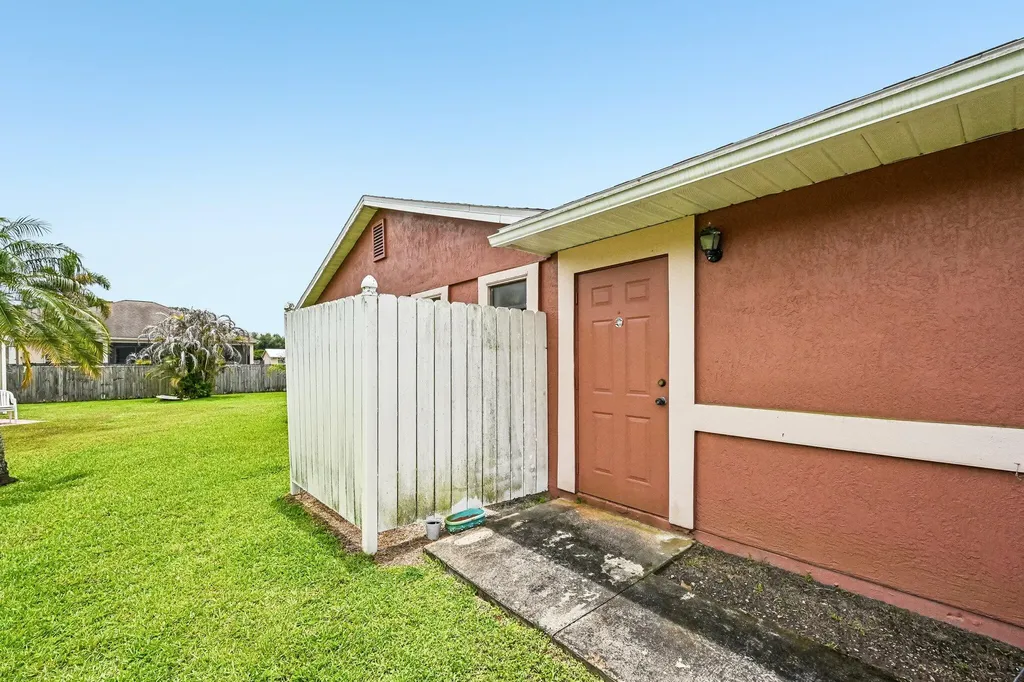 2457 SW Mercer Street Port St Lucie FL 34984