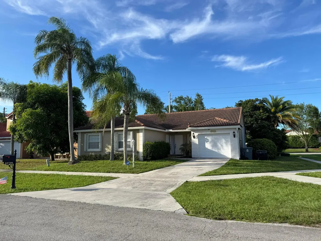 18750 Caspian Circle Boca Raton FL 33496