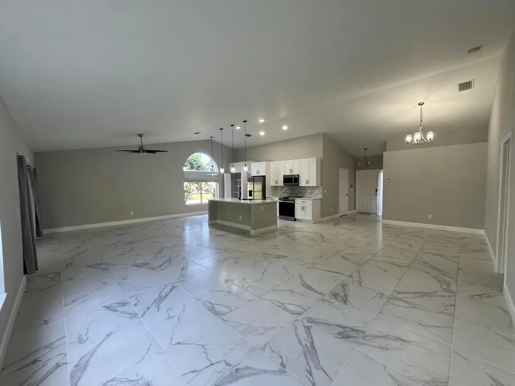 18750 Caspian Circle Boca Raton FL 33496