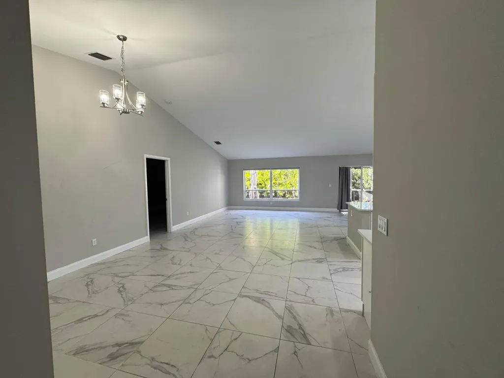 18750 Caspian Circle Boca Raton FL 33496