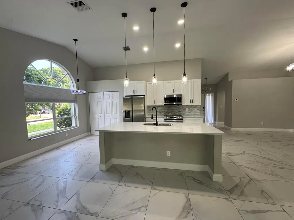 18750 Caspian Circle Boca Raton FL 33496