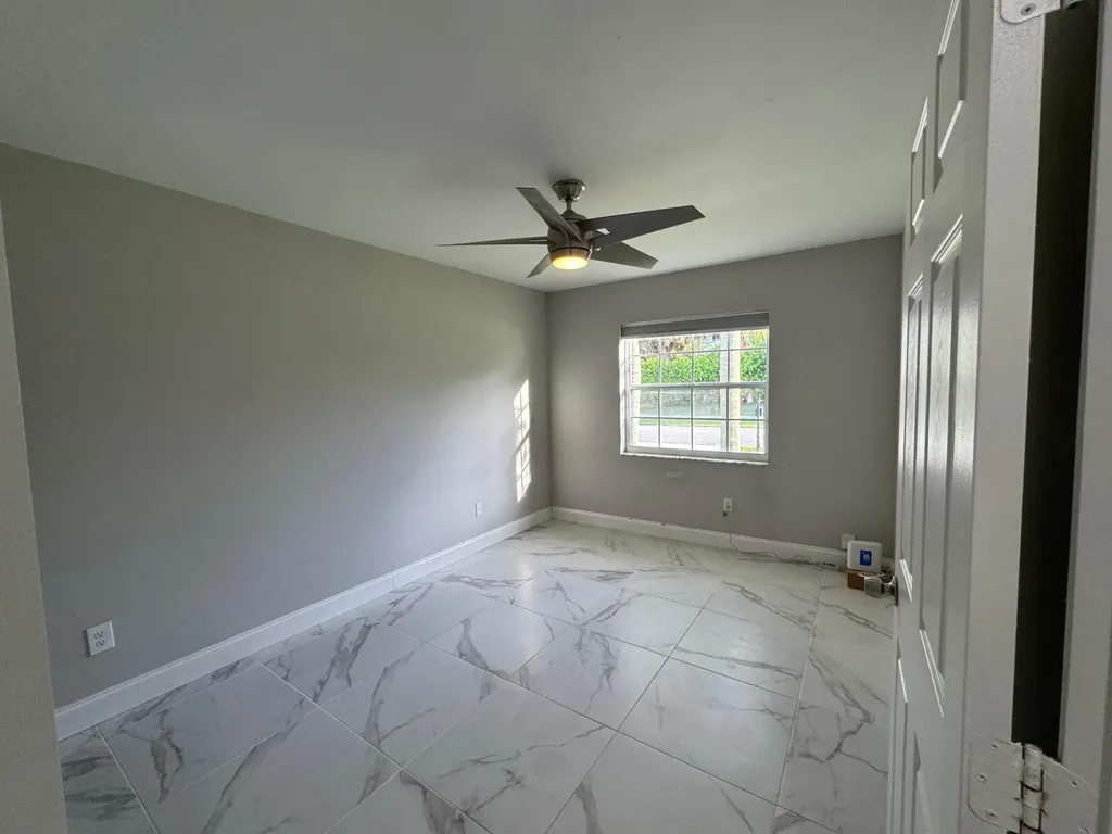 18750 Caspian Circle Boca Raton FL 33496