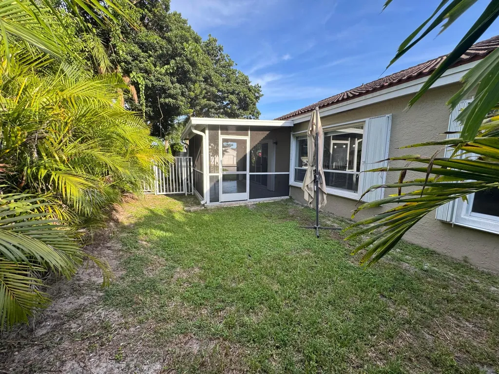 18750 Caspian Circle Boca Raton FL 33496