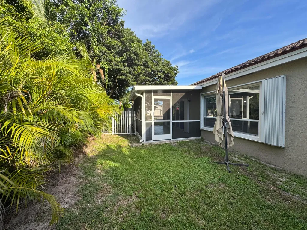 18750 Caspian Circle Boca Raton FL 33496