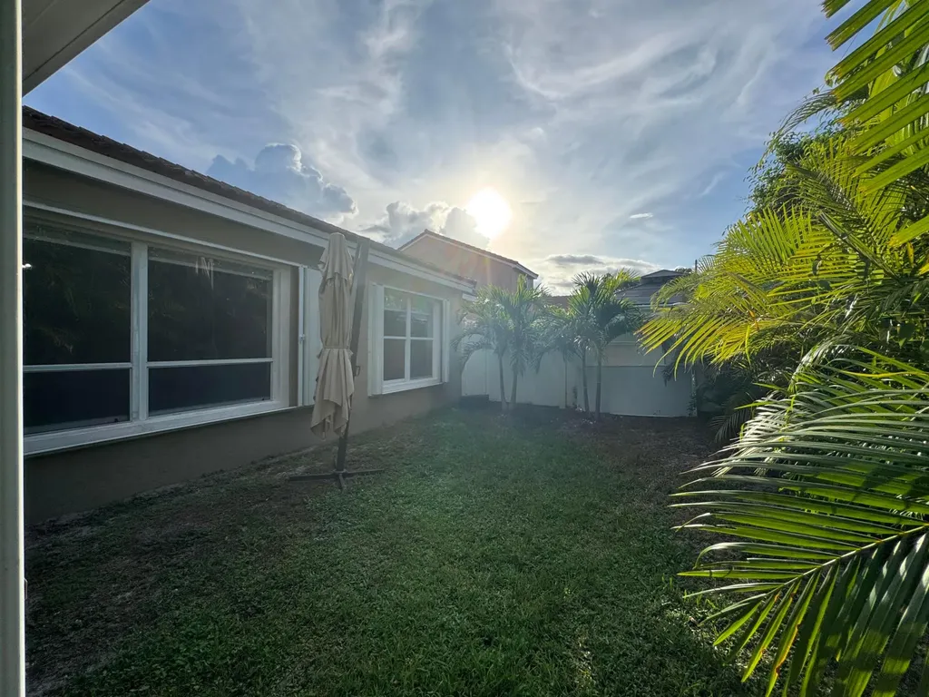 18750 Caspian Circle Boca Raton FL 33496
