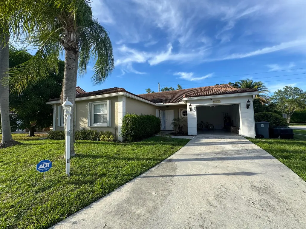 18750 Caspian Circle Boca Raton FL 33496