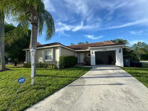 18750 Caspian Circle Boca Raton FL 33496