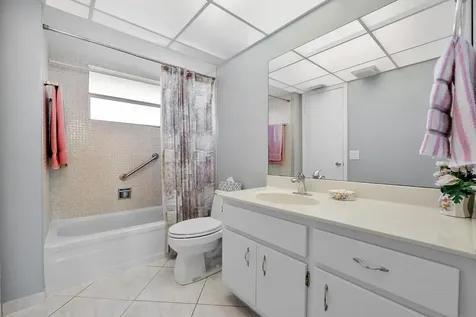 2900 NW 47th Terrace Lauderdale Lakes FL 33313