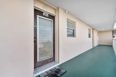 2900 NW 47th Terrace Lauderdale Lakes FL 33313