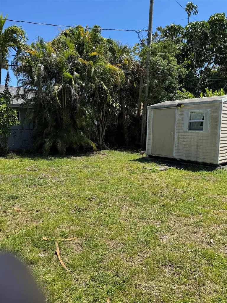 1123 N 17th Avenue Hollywood FL 33020