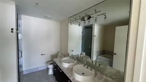 253 NE 2nd Street Miami FL 33132