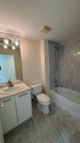253 NE 2nd Street Miami FL 33132