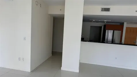 253 NE 2nd Street Miami FL 33132